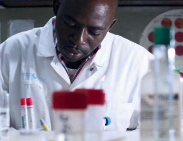 Laboratory worker in the Rodolphe Mérieux laboratory of Bamako, Mali